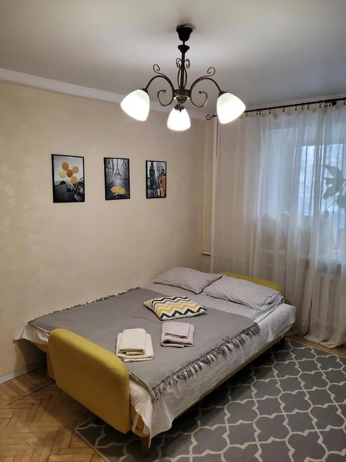 Sunflower Apartment Near Kiev Airport & Railway Station & Center City! 0*,